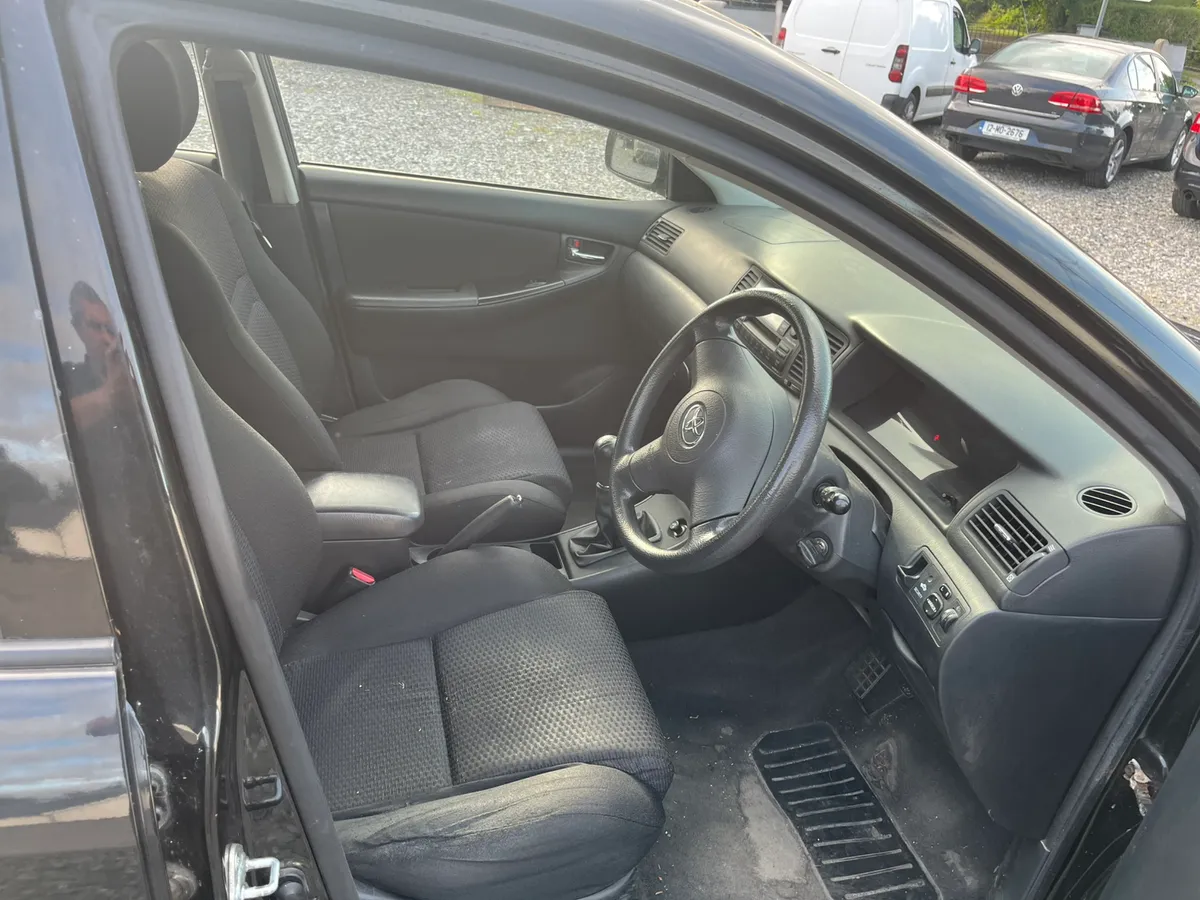 05 Toyota corolla - Image 4
