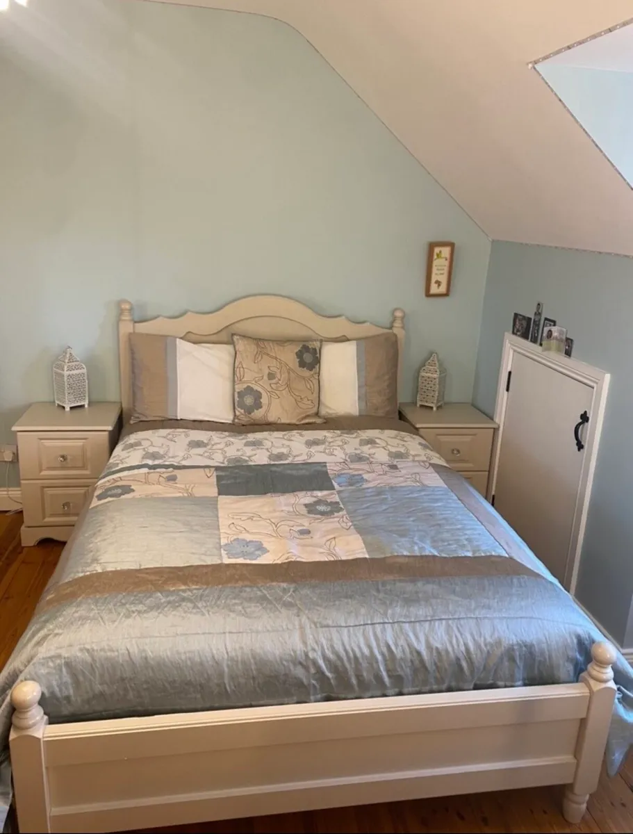 Bed & Lockers - Image 1