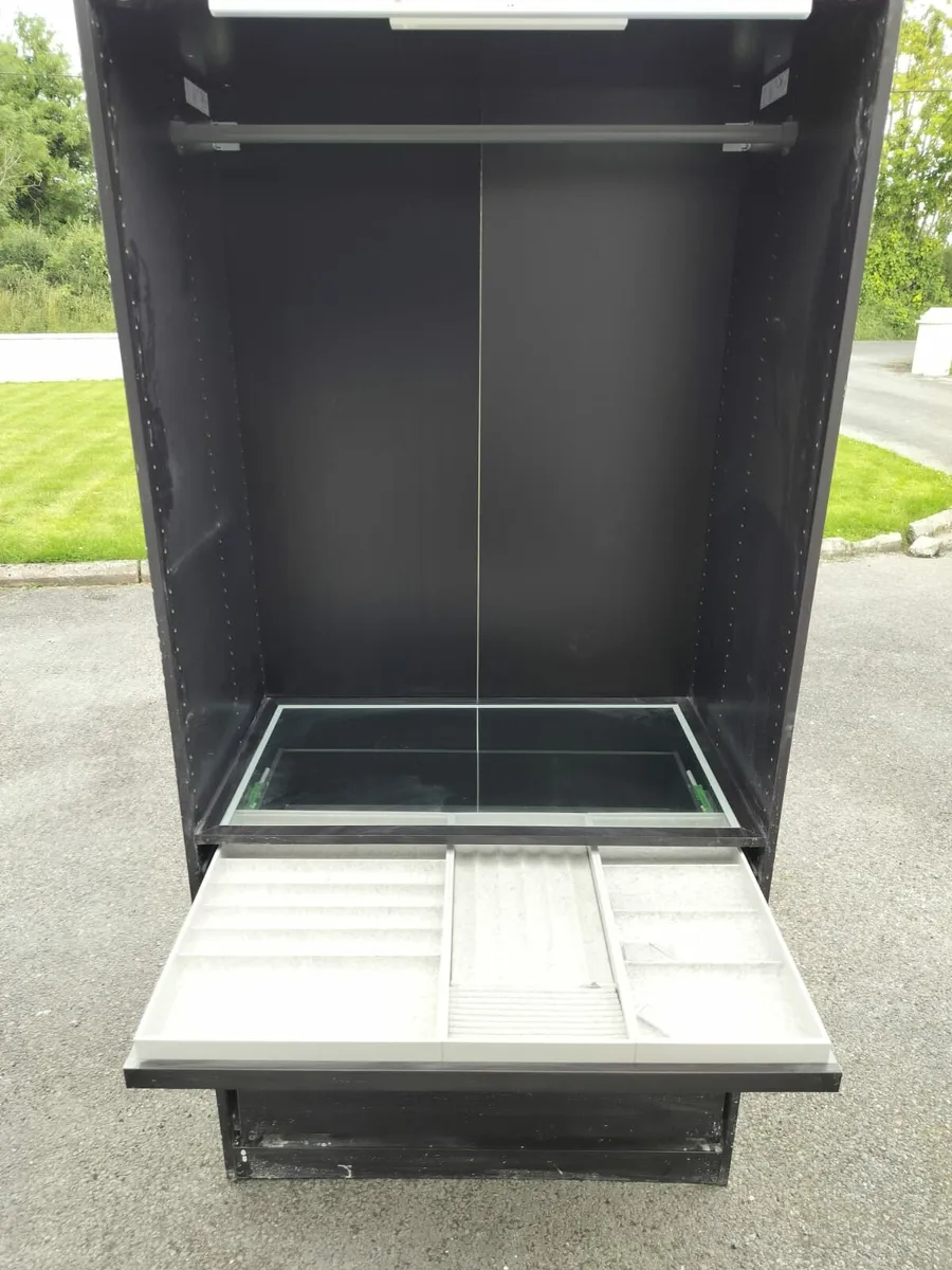 Wardrobes - Image 2