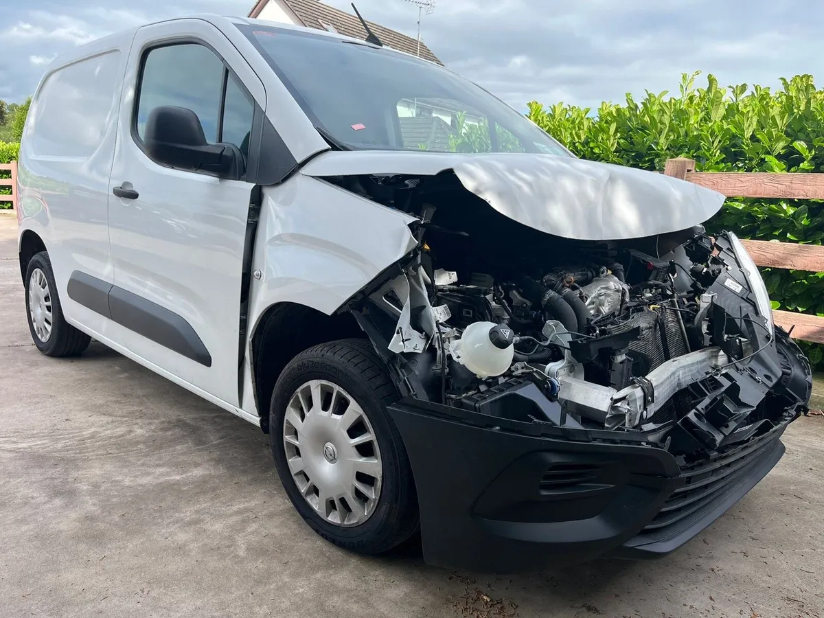 22 Opel Combo - Image 2