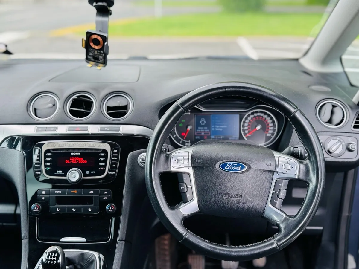 Ford S-Max TITANIUM BUTTON EDITION - Image 4