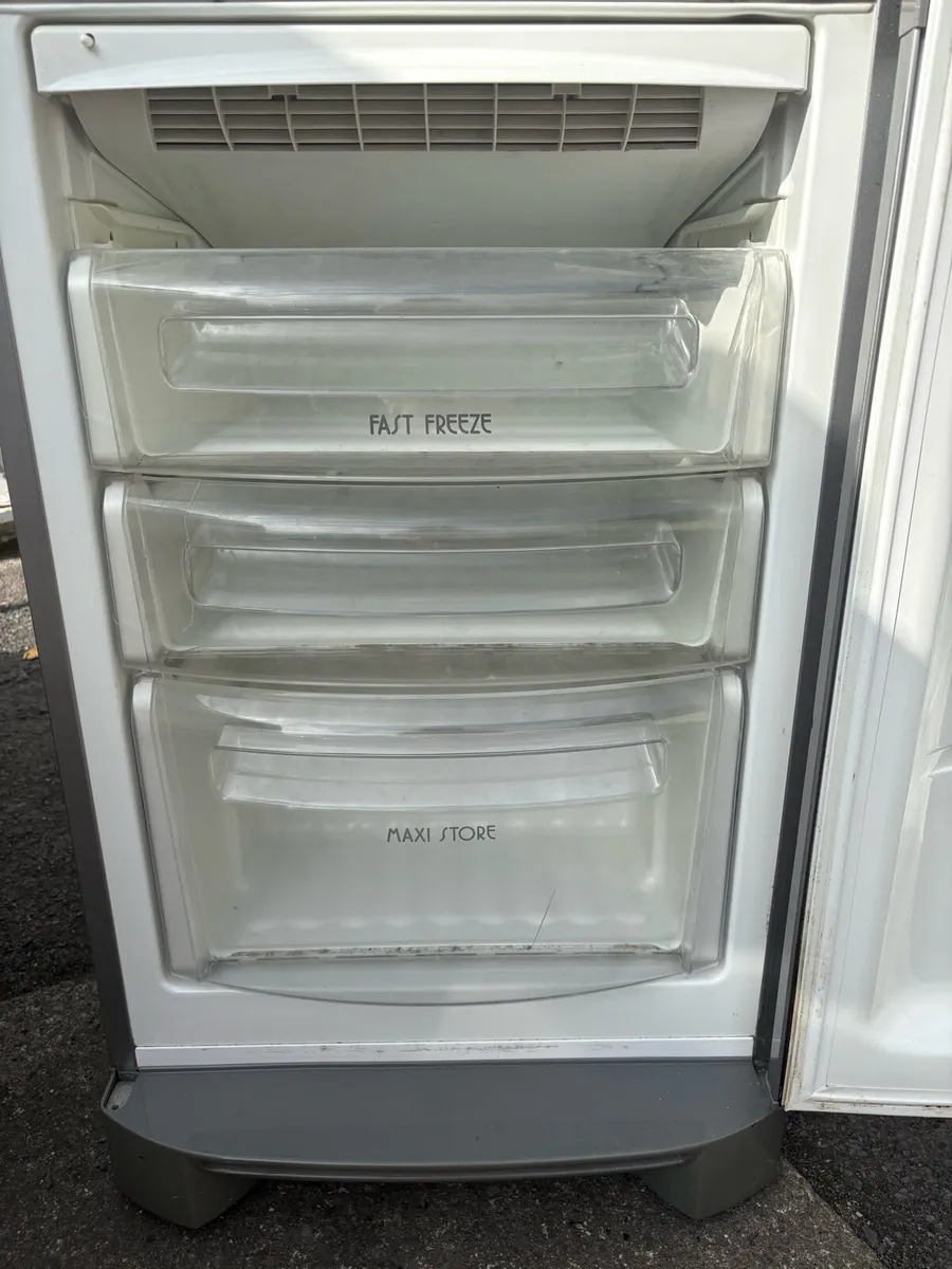 Fridge freezer - Image 4