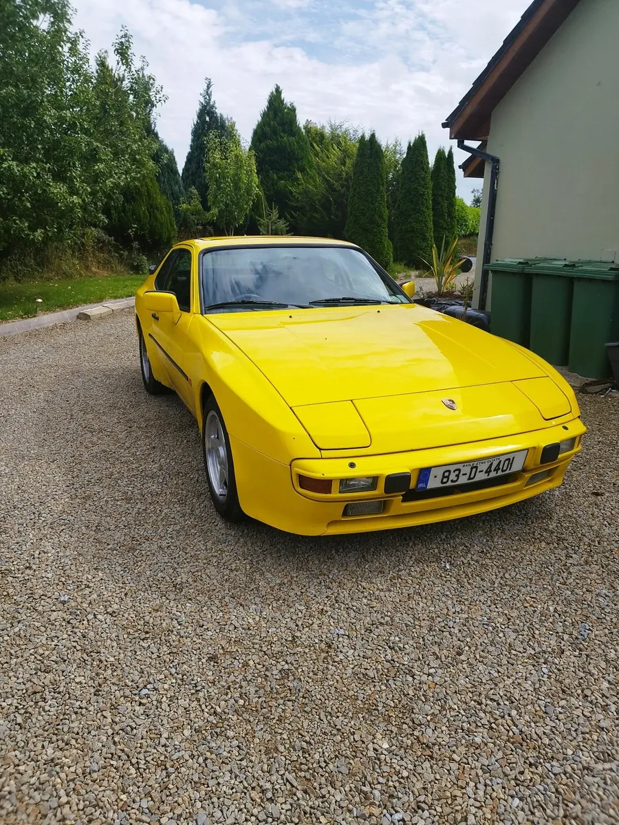 Porsche 944 1983 - Image 2