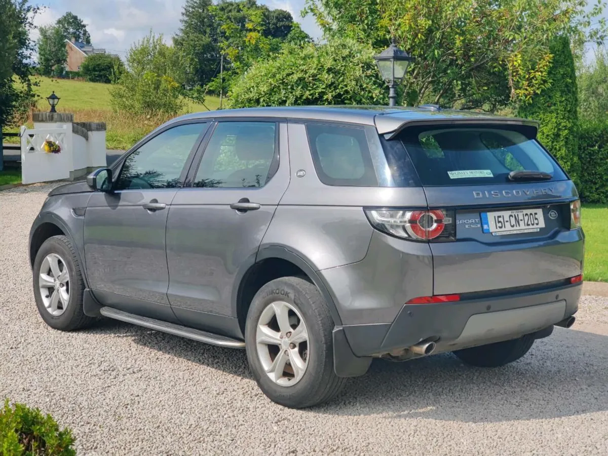 Land  RoverDiscovery sport - Image 4