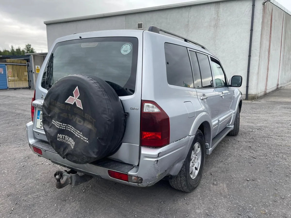 06 Mitsubishi Pajero 3.2 Lwb - Image 4