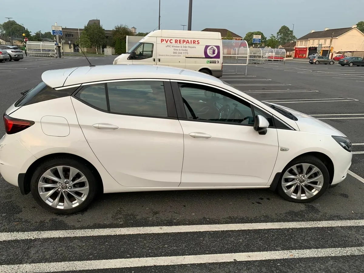 Opel Astra 2016 - Image 2