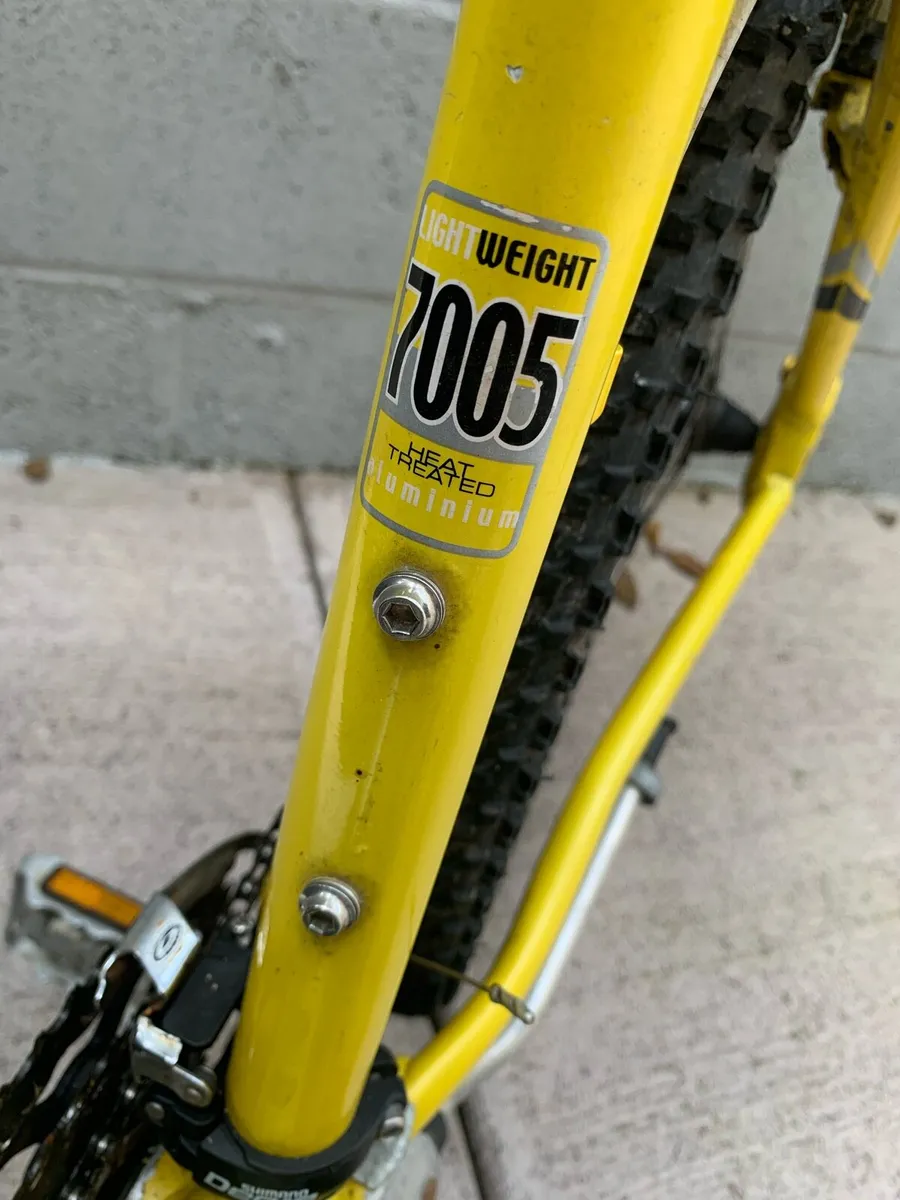Carrera furry 26 inch wheels 24 speed M size - Image 3