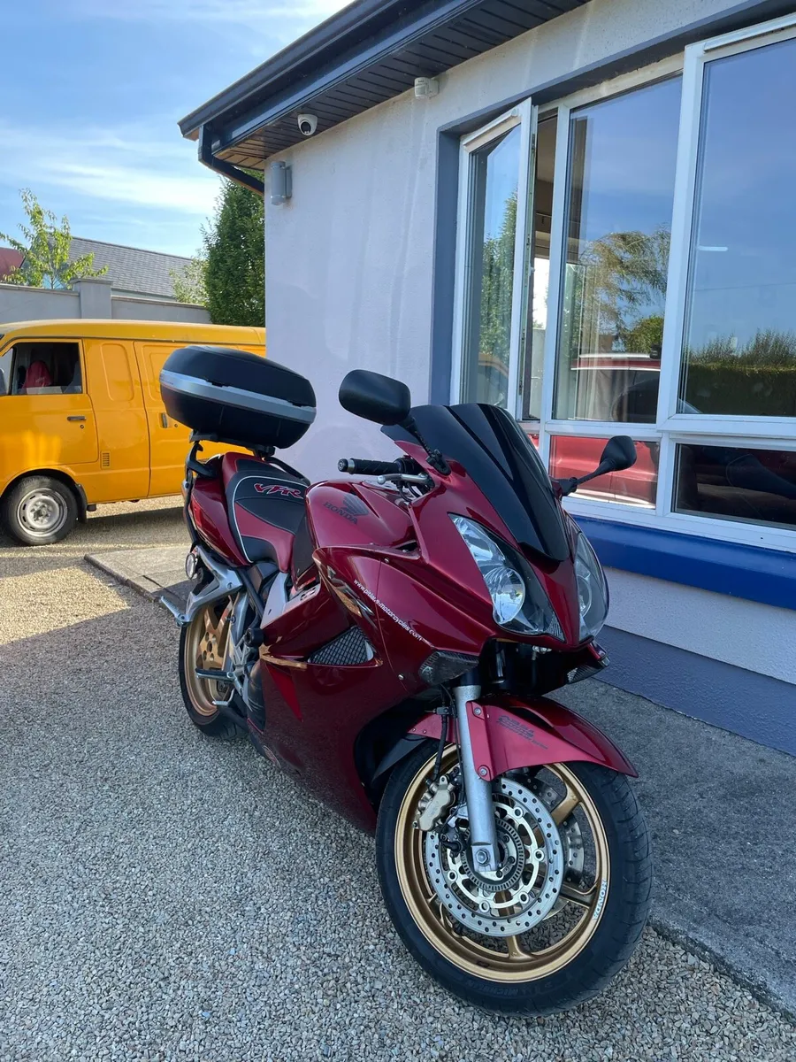 Honda VFR 800 - Image 3