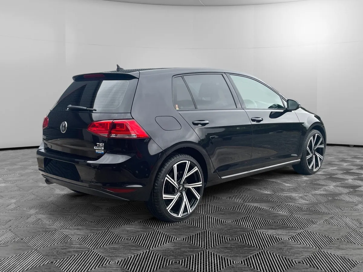 VW GOLF COMFORTLINE DSG -LOW KM - Image 4