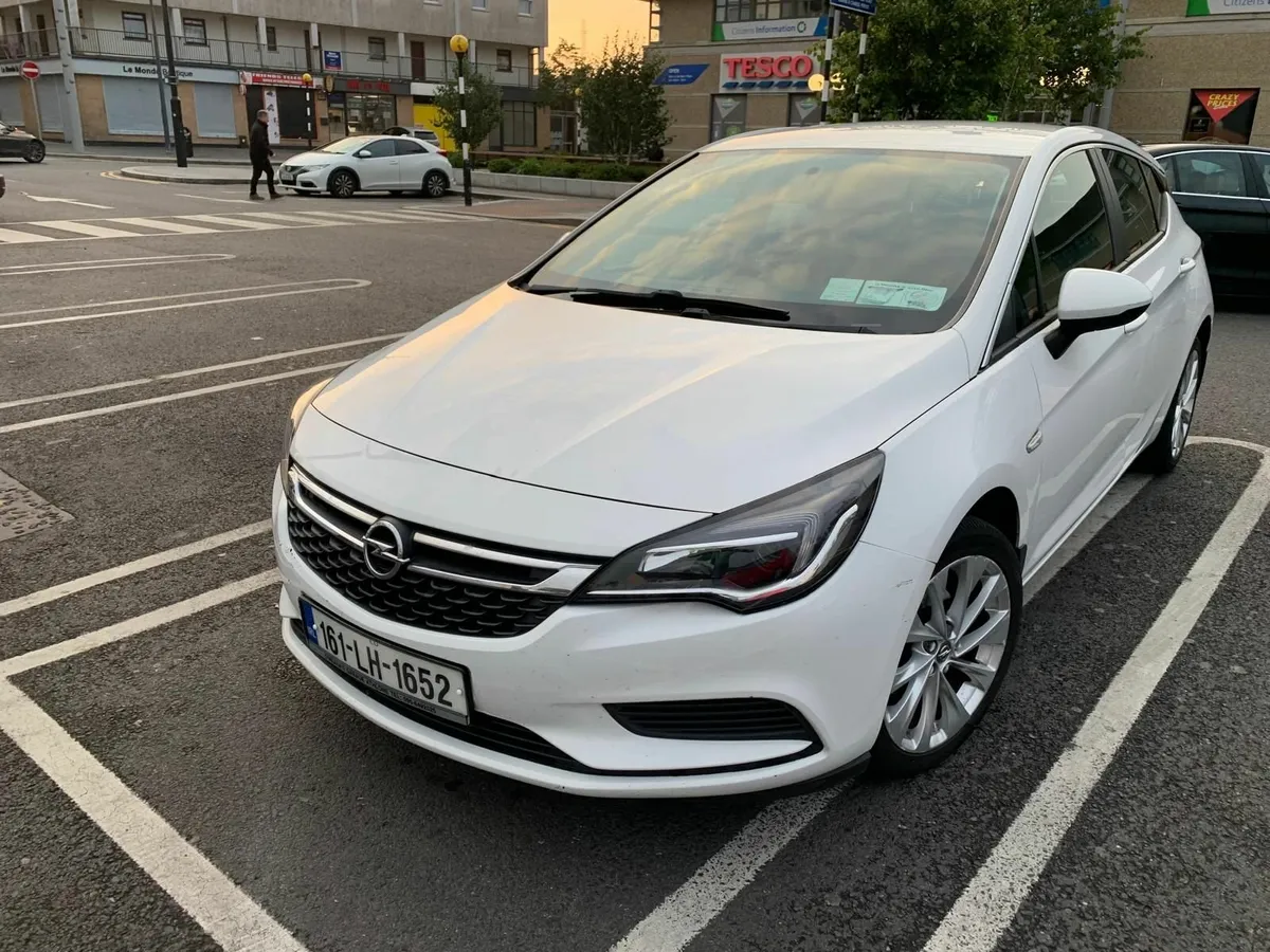 Car - Image 2