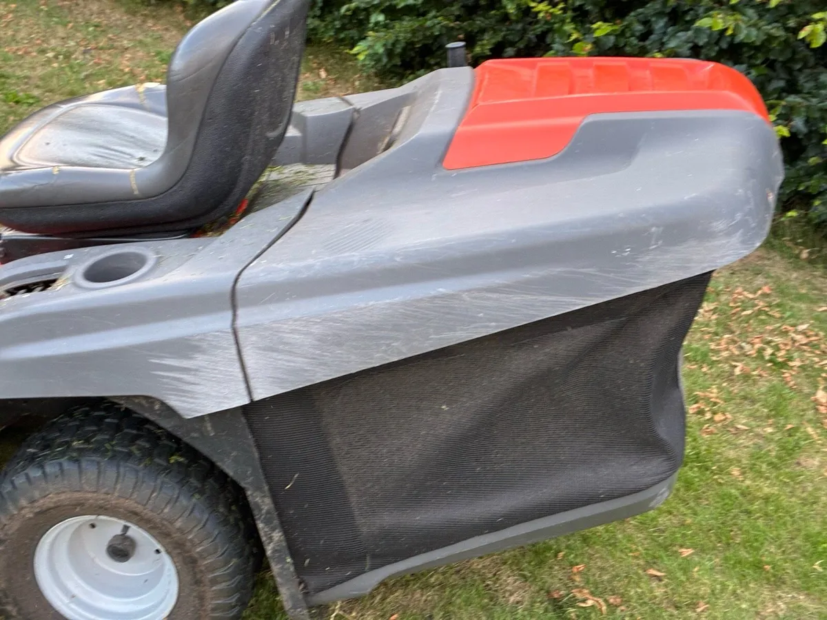 Husqvarna Ride on (CTH194) ** still available ** - Image 4