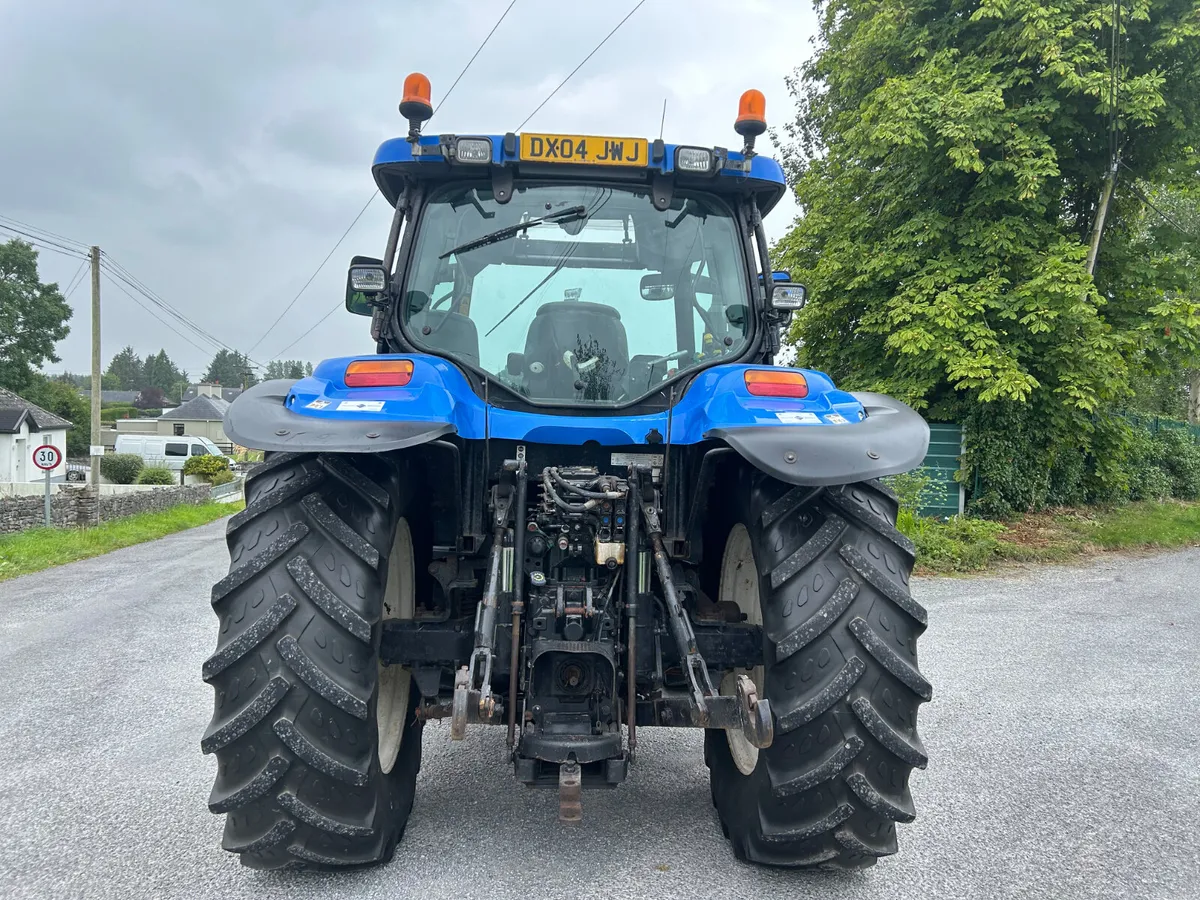 2004 New Holland TS135A - Image 4