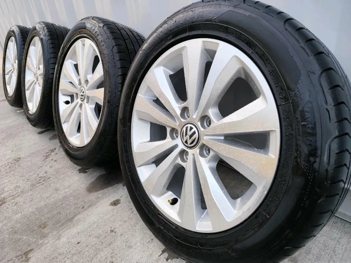 VW alloys with GoodYear tyres. Immaculate. - Image 1