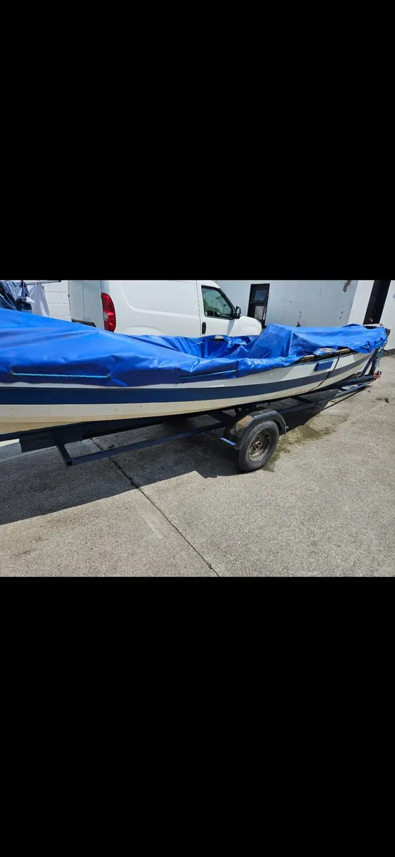 Lake boat with trailer and cover - Image 1