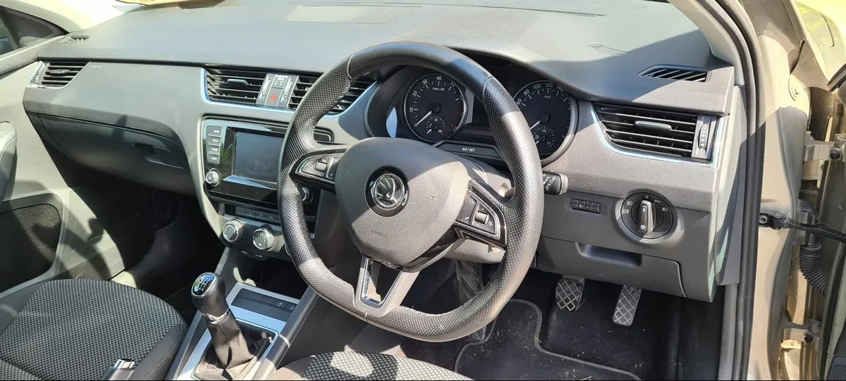Skoda Octavia Ambition 1.2 Tsi 105HP - Image 2