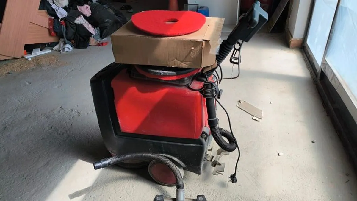 Scrubber dryer - Image 2