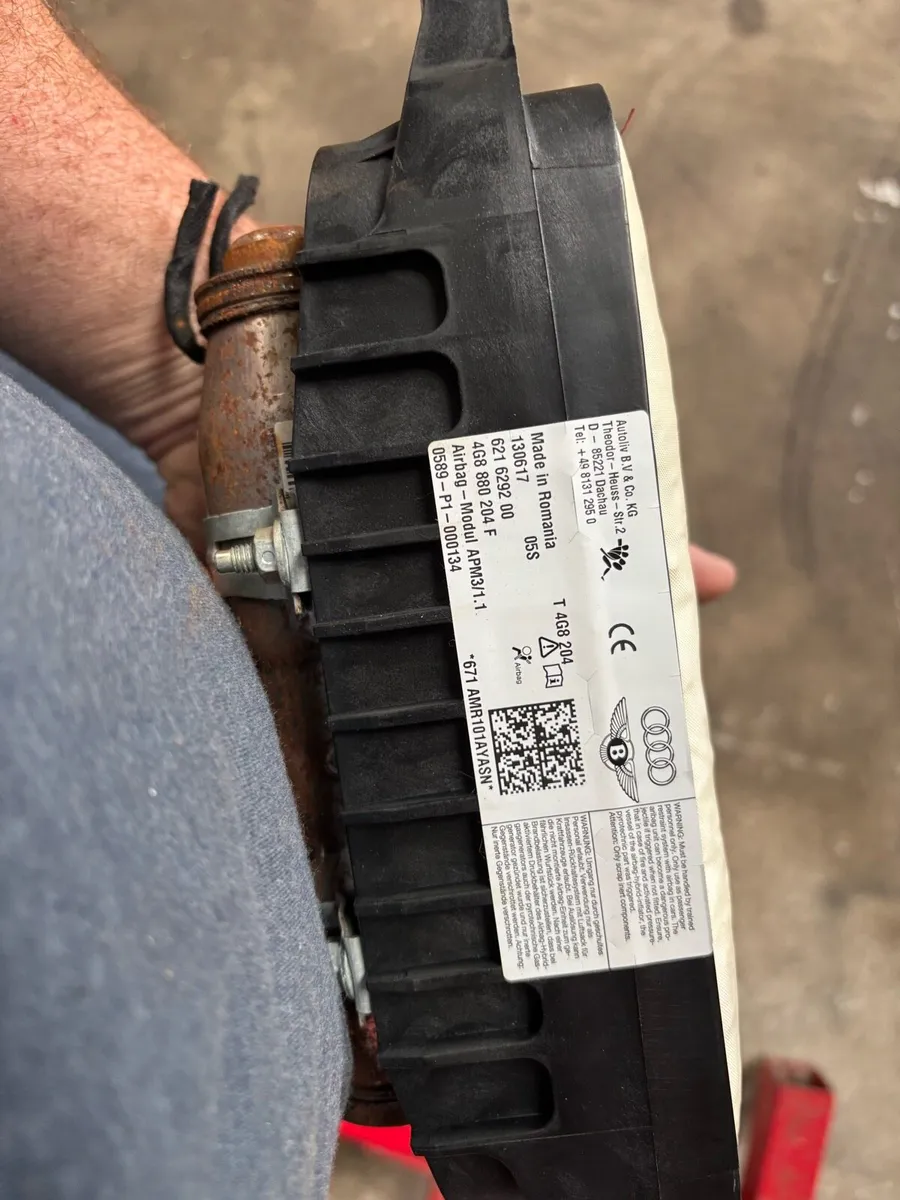 Audi A6 C7 airbags and seatbelt - Image 4