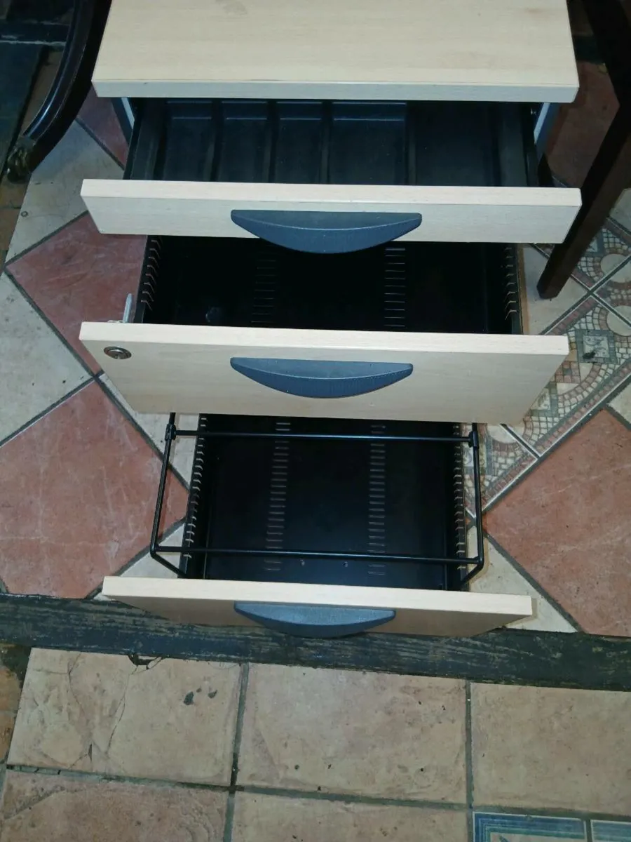 Filing Cabinet - Image 2