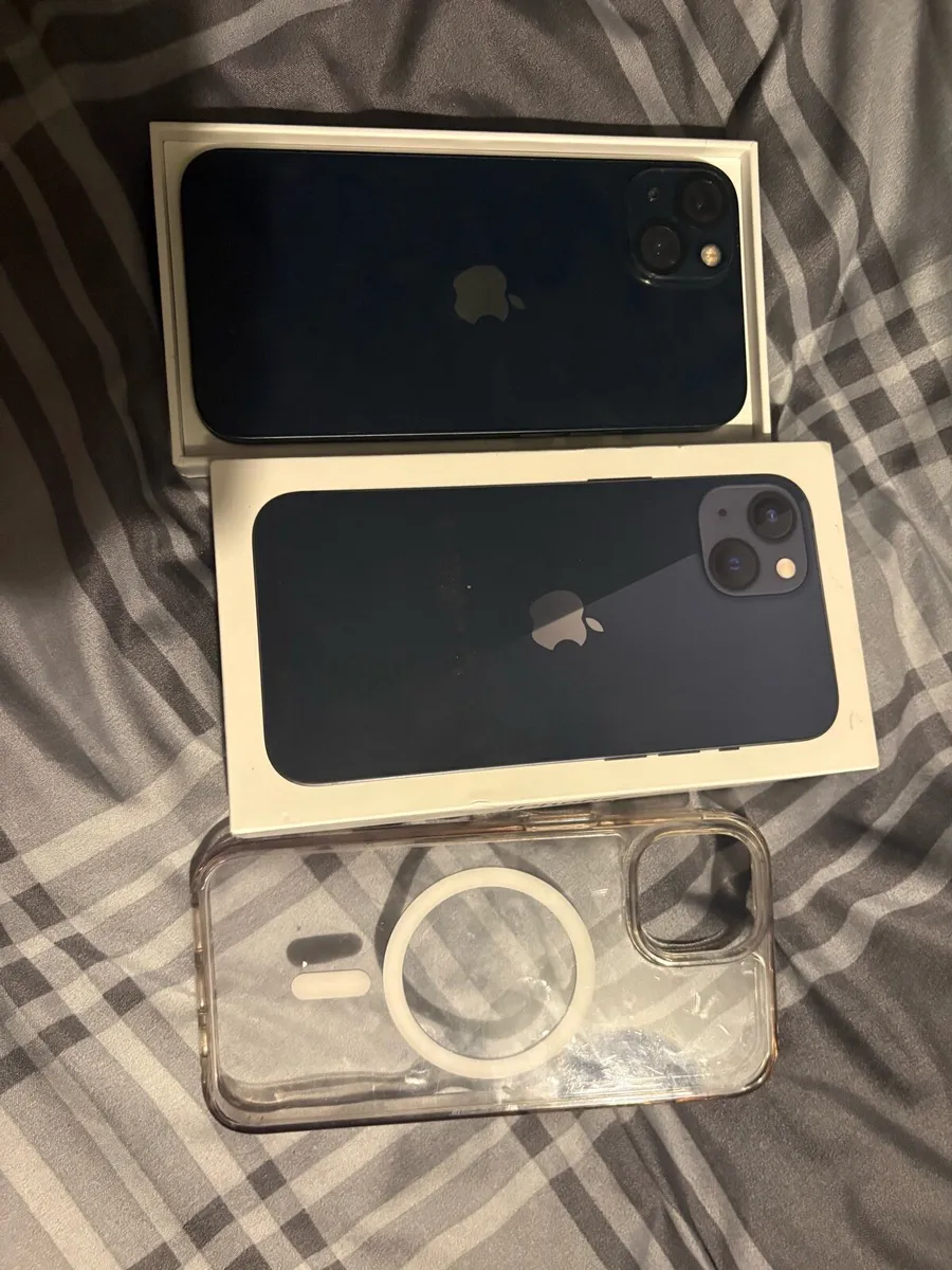 iPhone 13 - Image 3