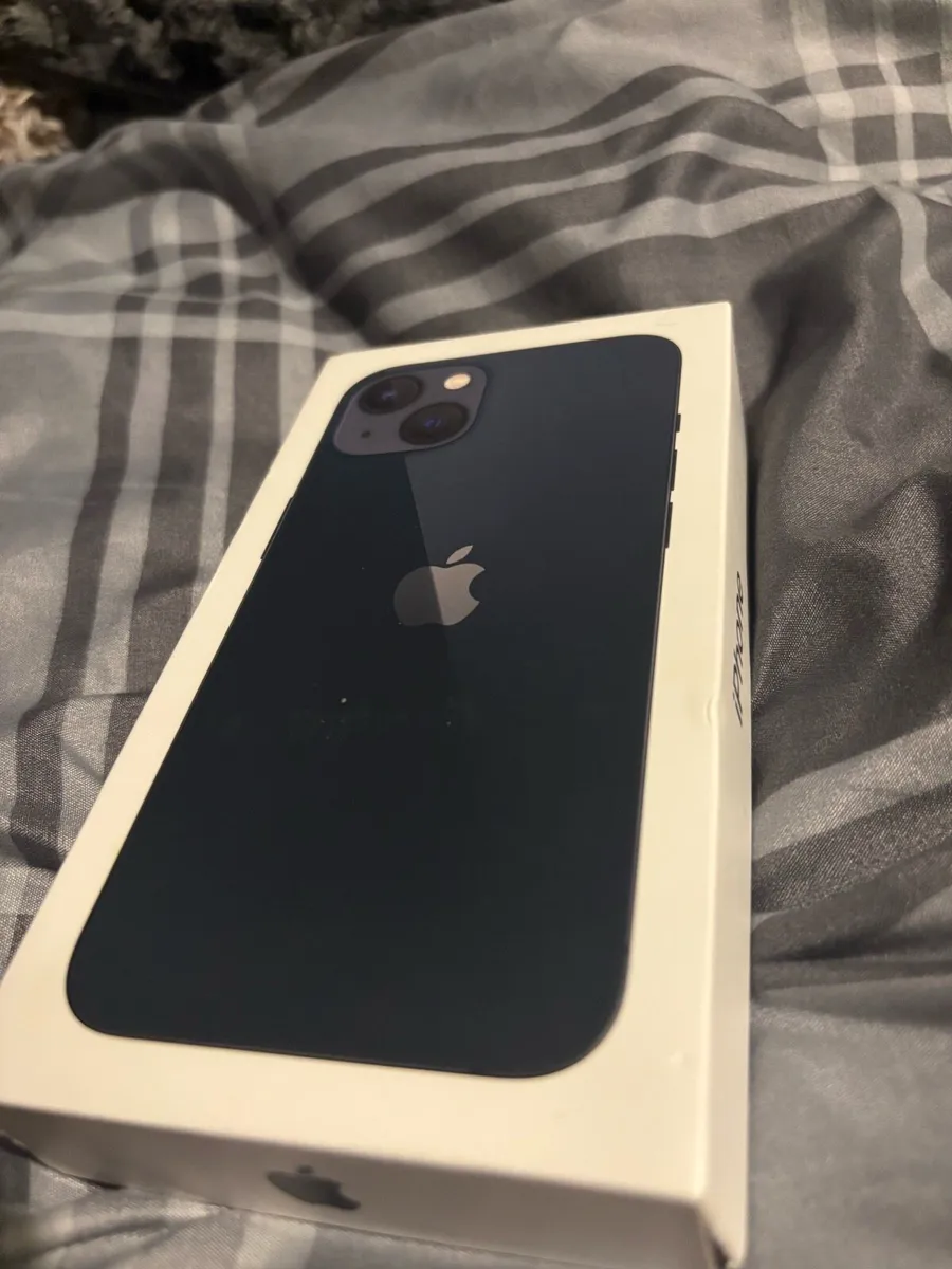 iPhone 13 - Image 1