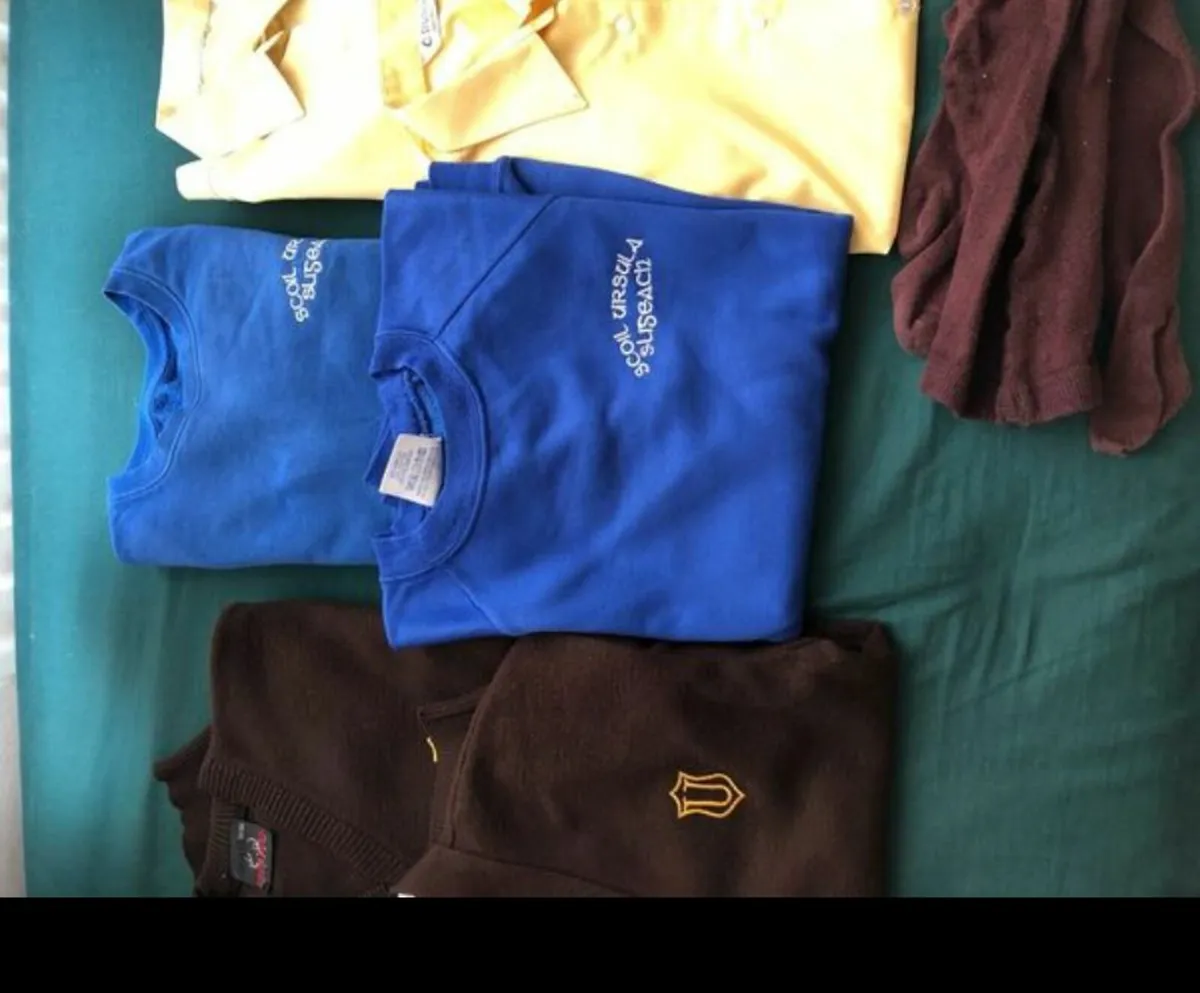 School uniform - Image 3