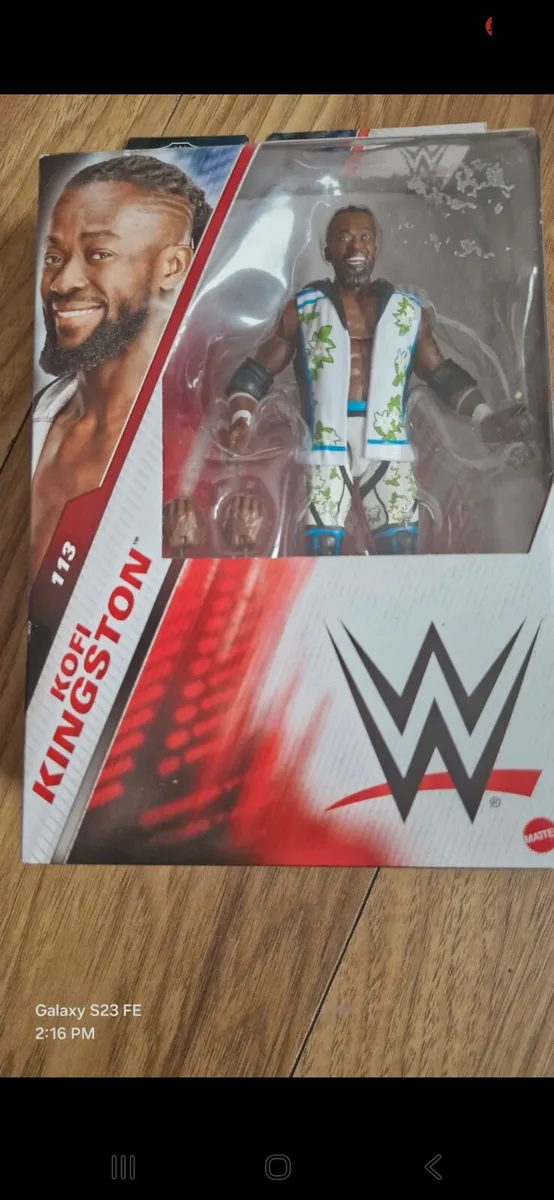 Wwe 5 x figures collection, Brand new - Image 4