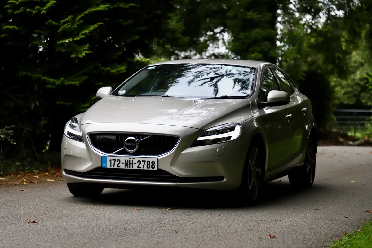Volvo V40 D4 Auto - Image 1