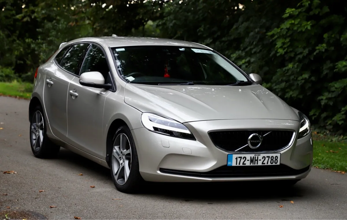 Volvo V40 D4 Auto - Image 4