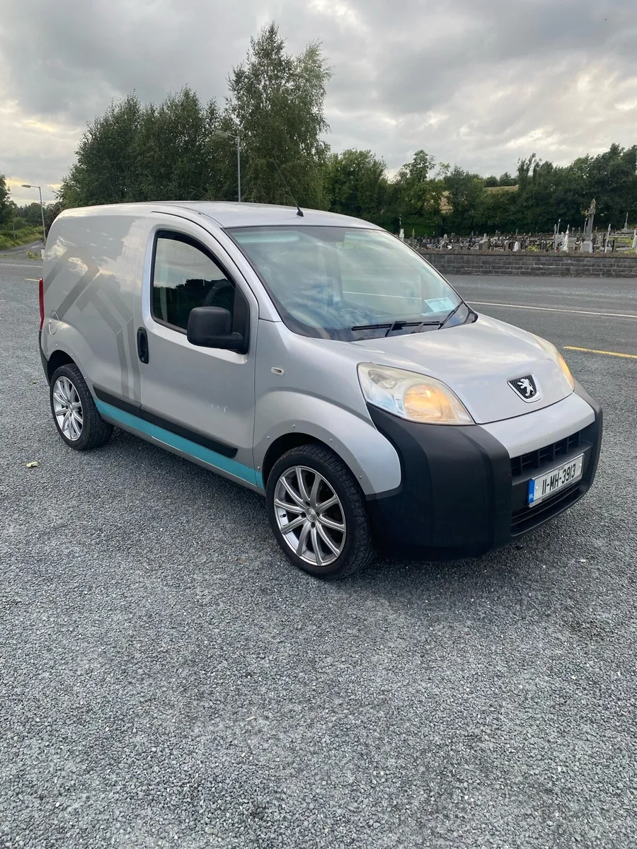Peugeot van - Image 1