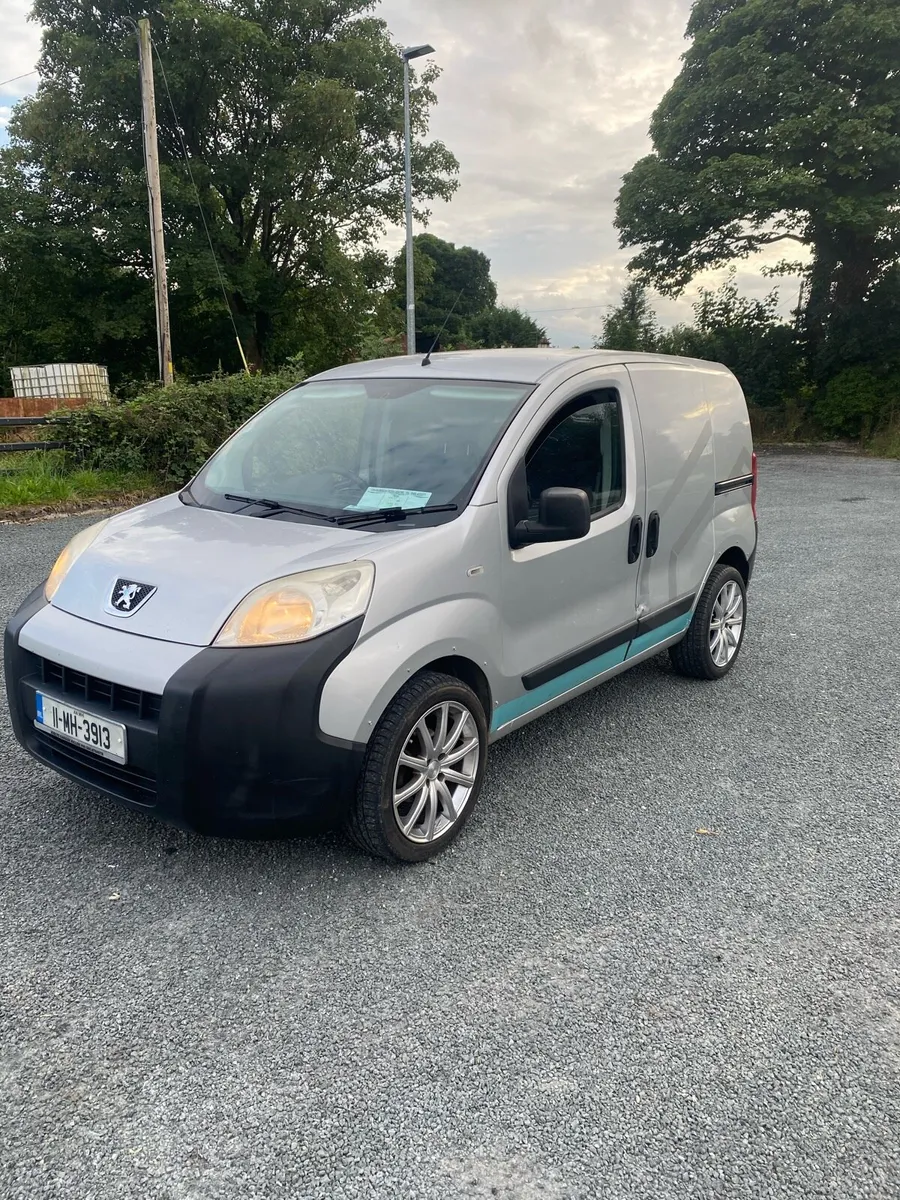 Peugeot van - Image 2