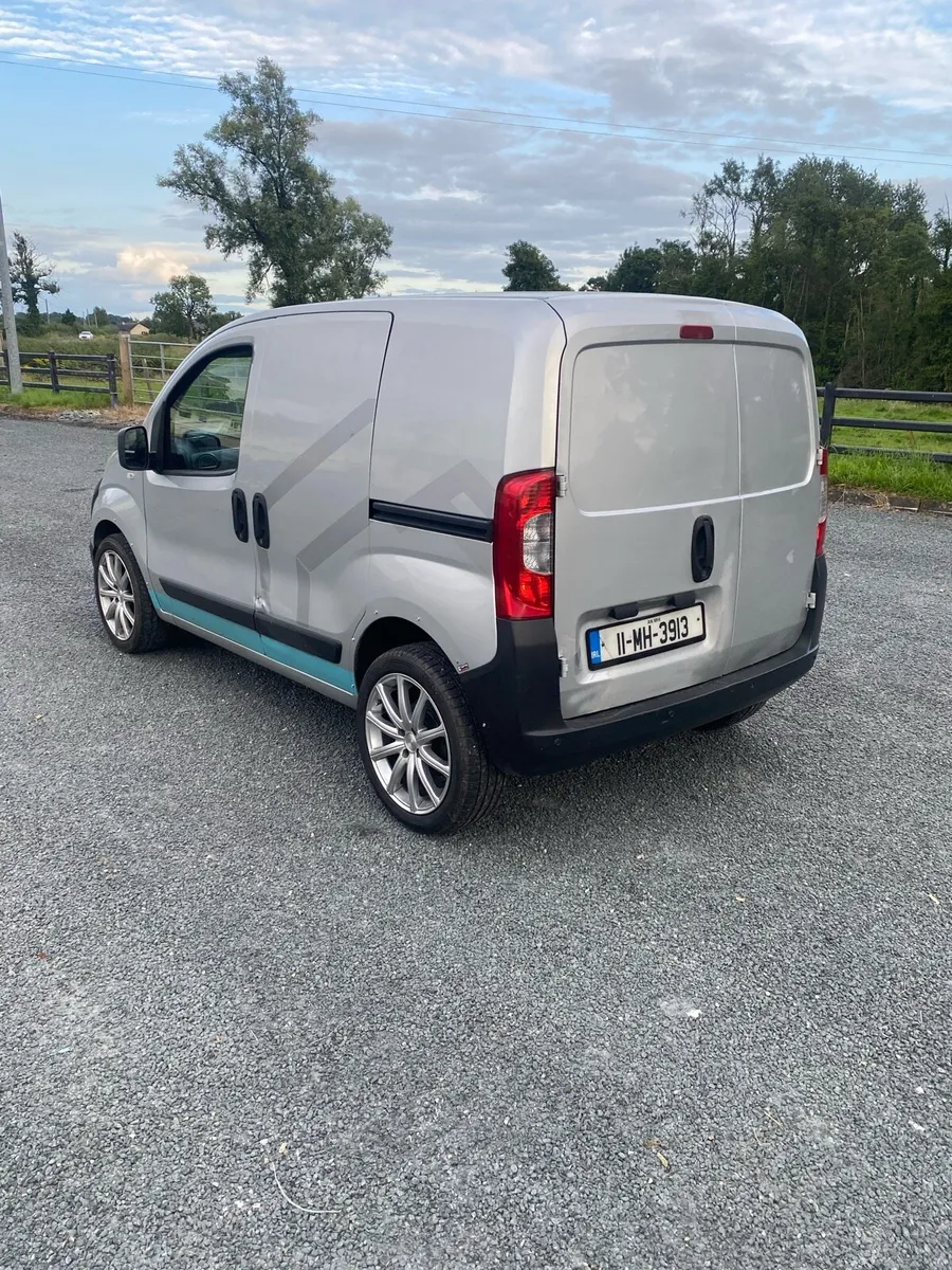 Peugeot van - Image 3