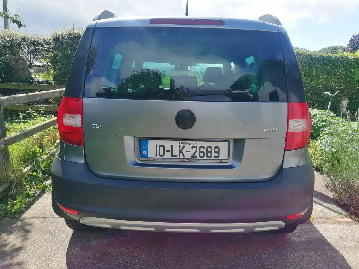 Skoda Yeti 2010 - Image 2