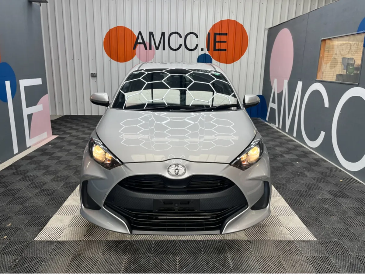 Toyota Yaris 1.0 PETROL / 74K KMS / AUTOMATIC / RE - Image 2