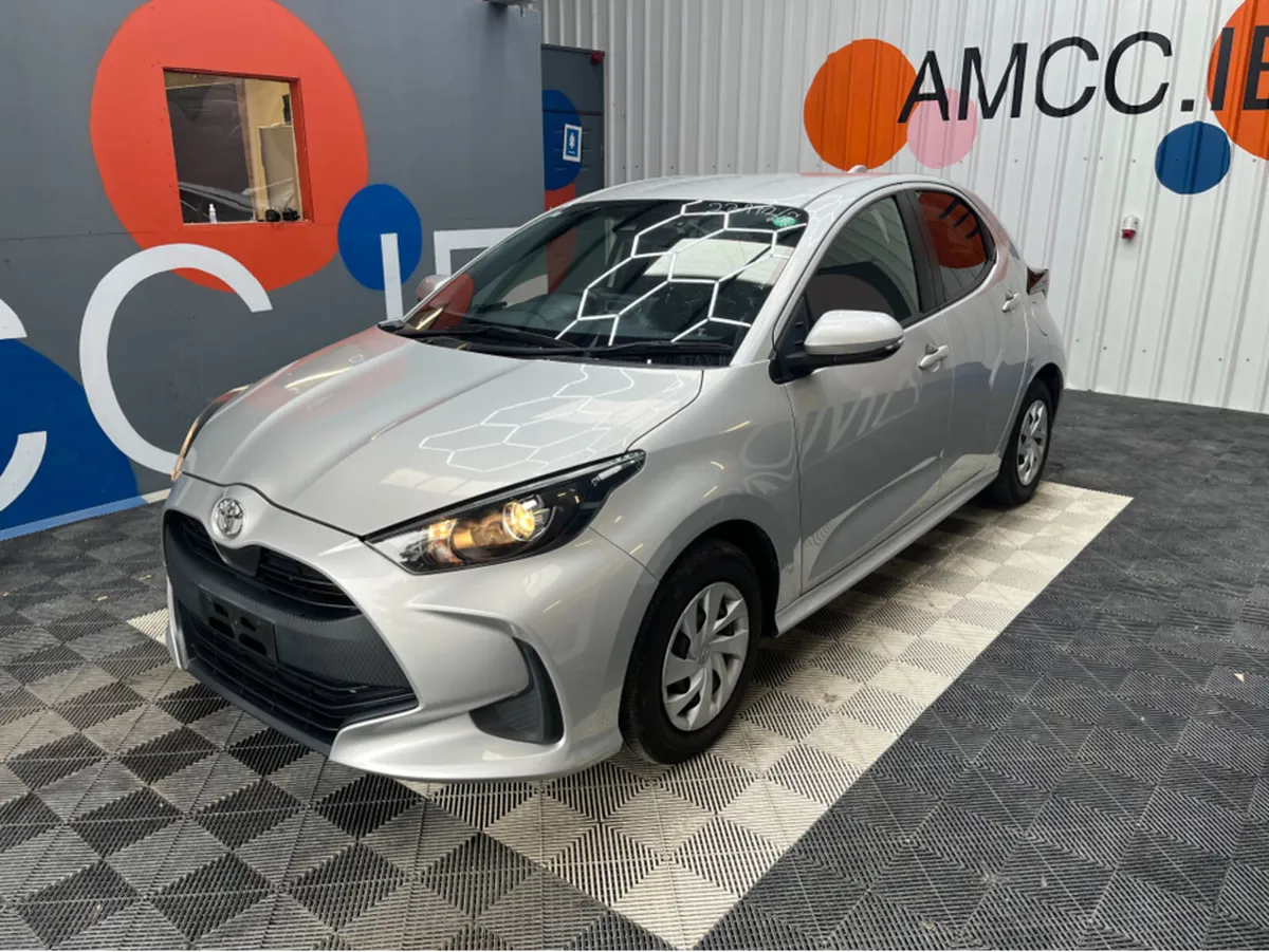 Toyota Yaris 1.0 PETROL / 74K KMS / AUTOMATIC / RE - Image 3
