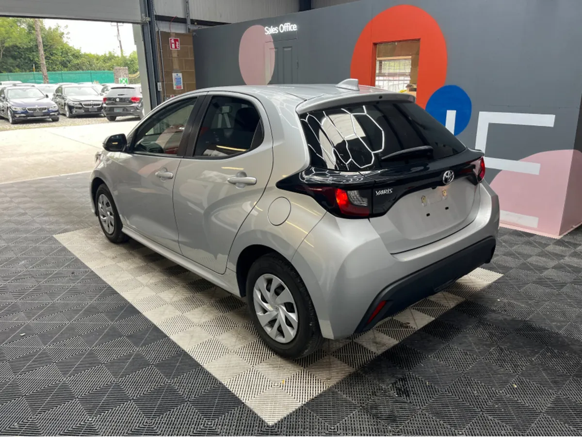 Toyota Yaris 1.0 PETROL / 74K KMS / AUTOMATIC / RE - Image 4