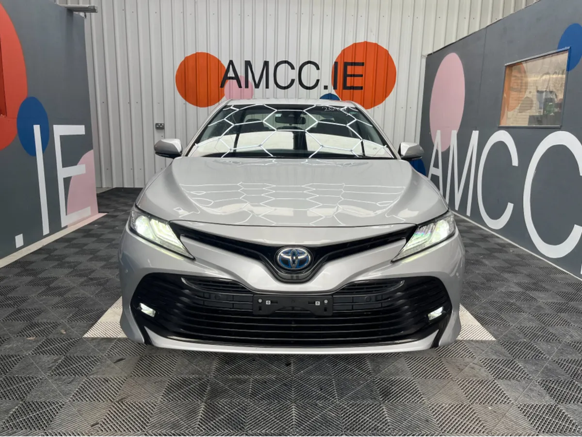 Toyota Camry 2.5 HYBRID / 83K KMS / AUTOMATIC / RE - Image 2