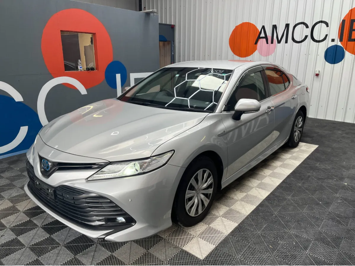 Toyota Camry 2.5 HYBRID / 83K KMS / AUTOMATIC / RE - Image 3