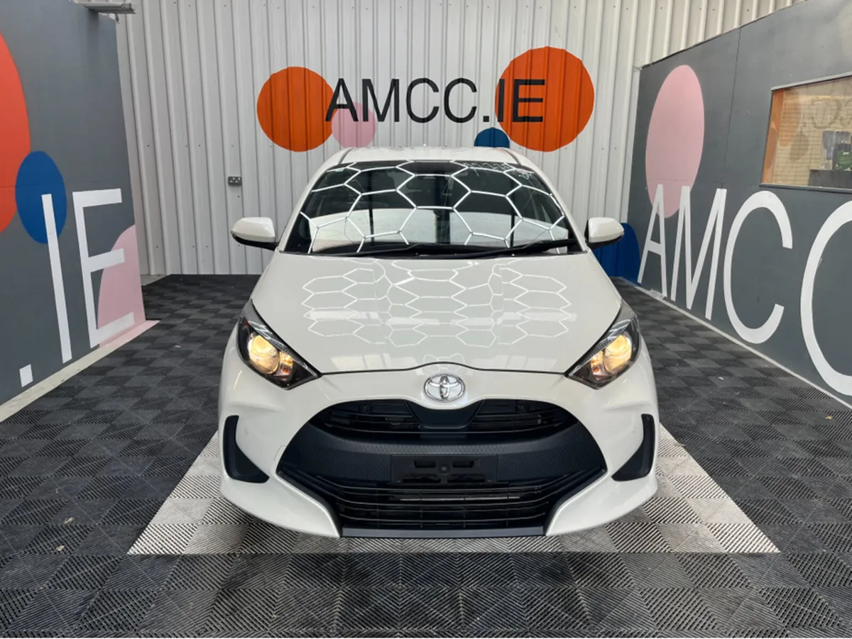 Toyota Yaris 1.0 PETROL / 69K KMS / AUTOMATIC / RE - Image 2