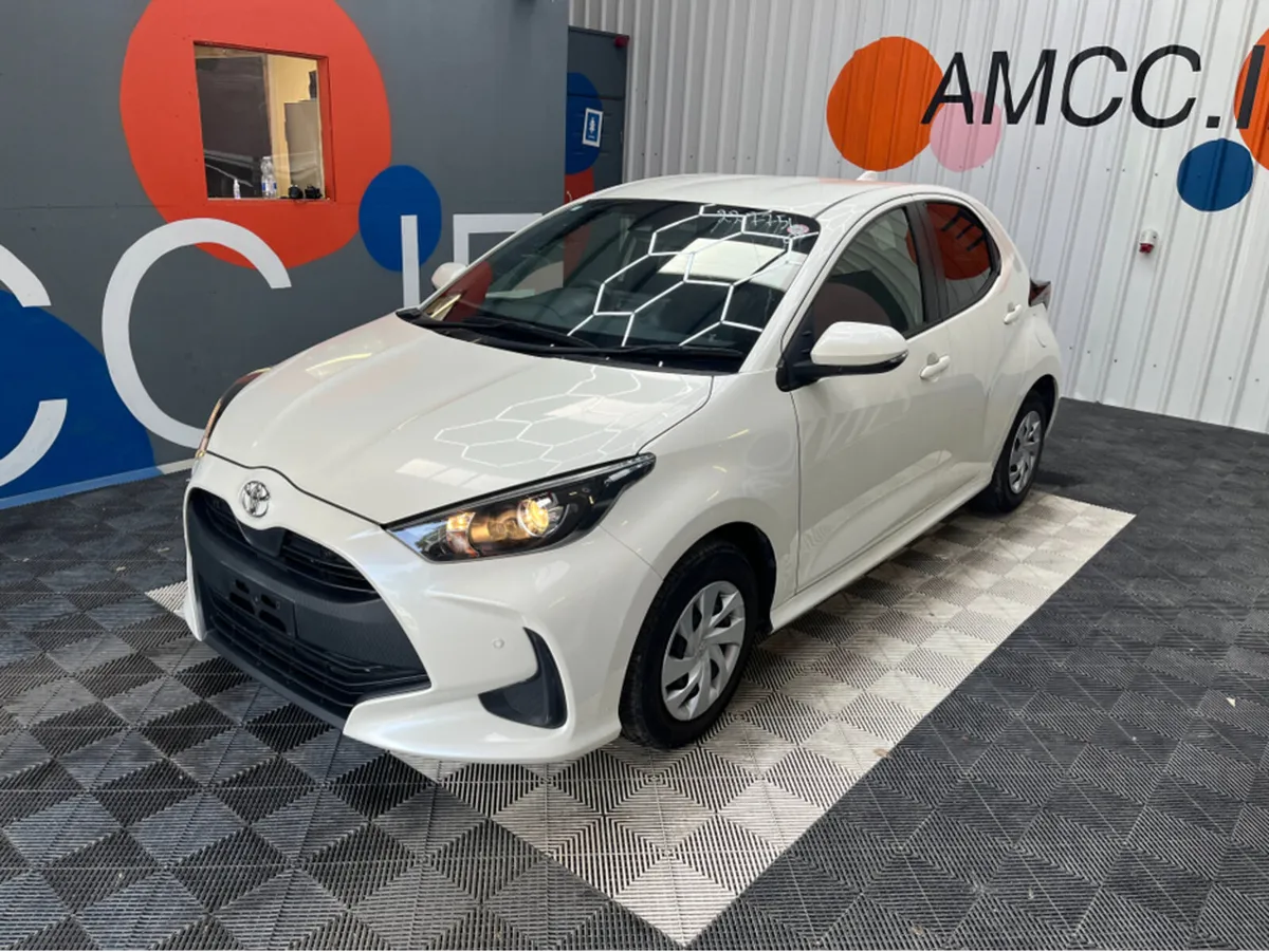 Toyota Yaris 1.0 PETROL / 69K KMS / AUTOMATIC / RE - Image 3