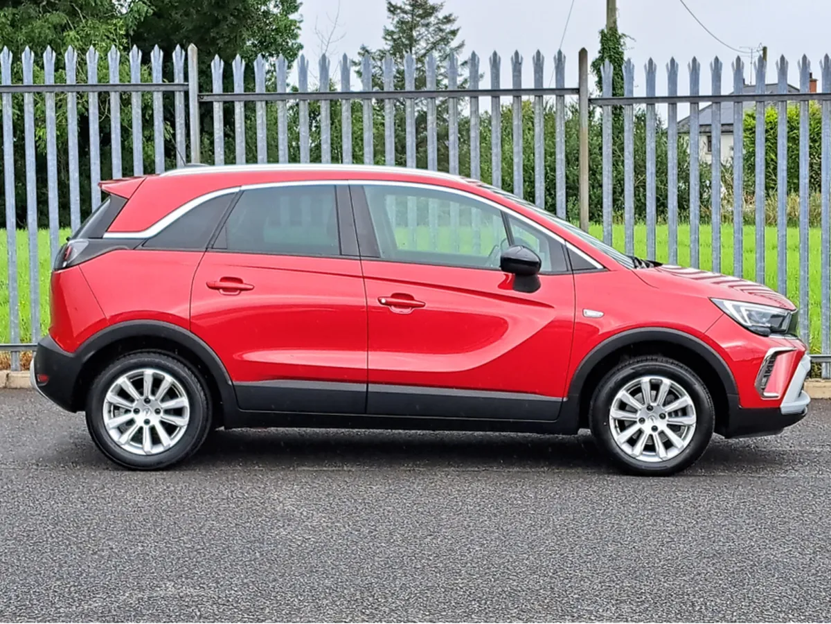 Opel Crossland ELITE 1.2TURBO 130BHP AUTOMATIC **B - Image 3