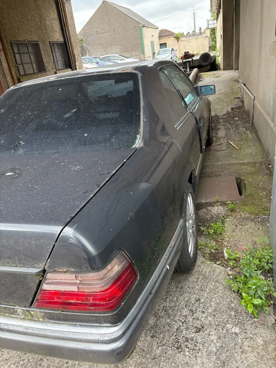 Mercedes Benz w124 - Image 3