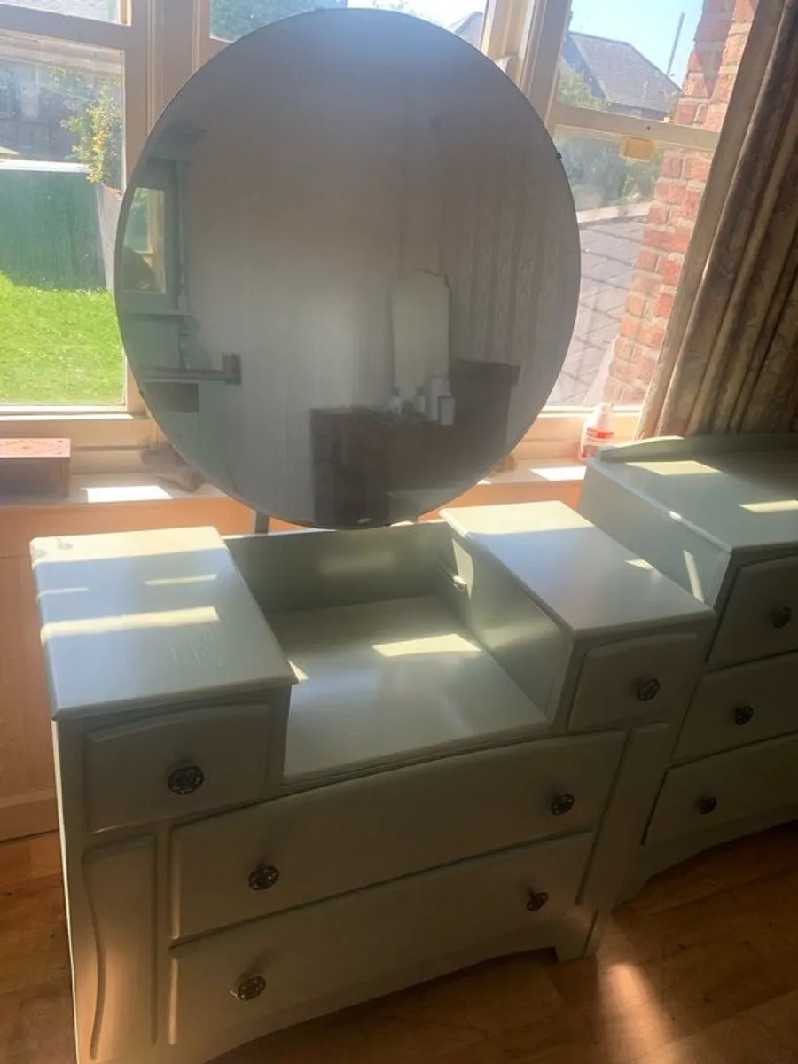Bedroom furniture - Image 3