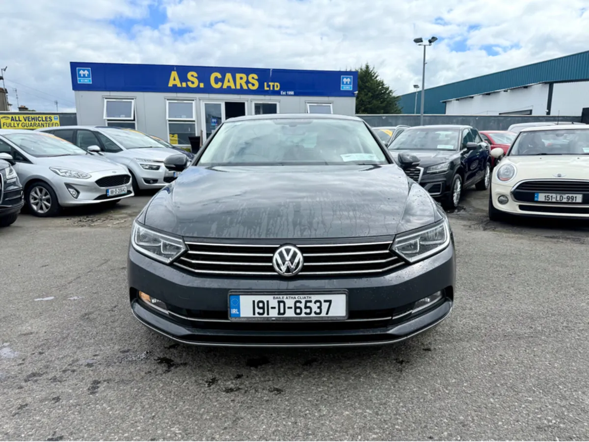 Volkswagen Passat 2.0 TDI  COMFORT LINE AUTOMATIC - Image 3
