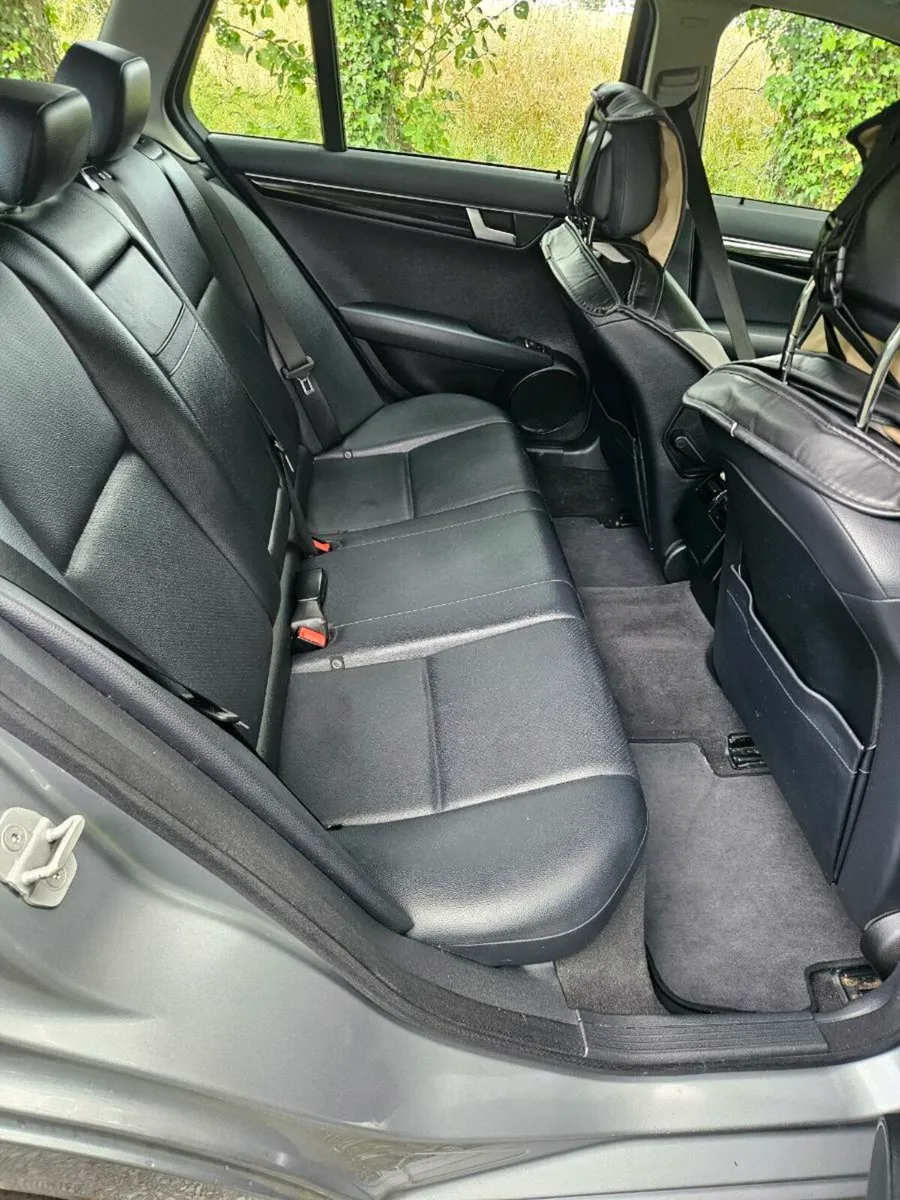 Mercedes benz c220 Estate - Image 4