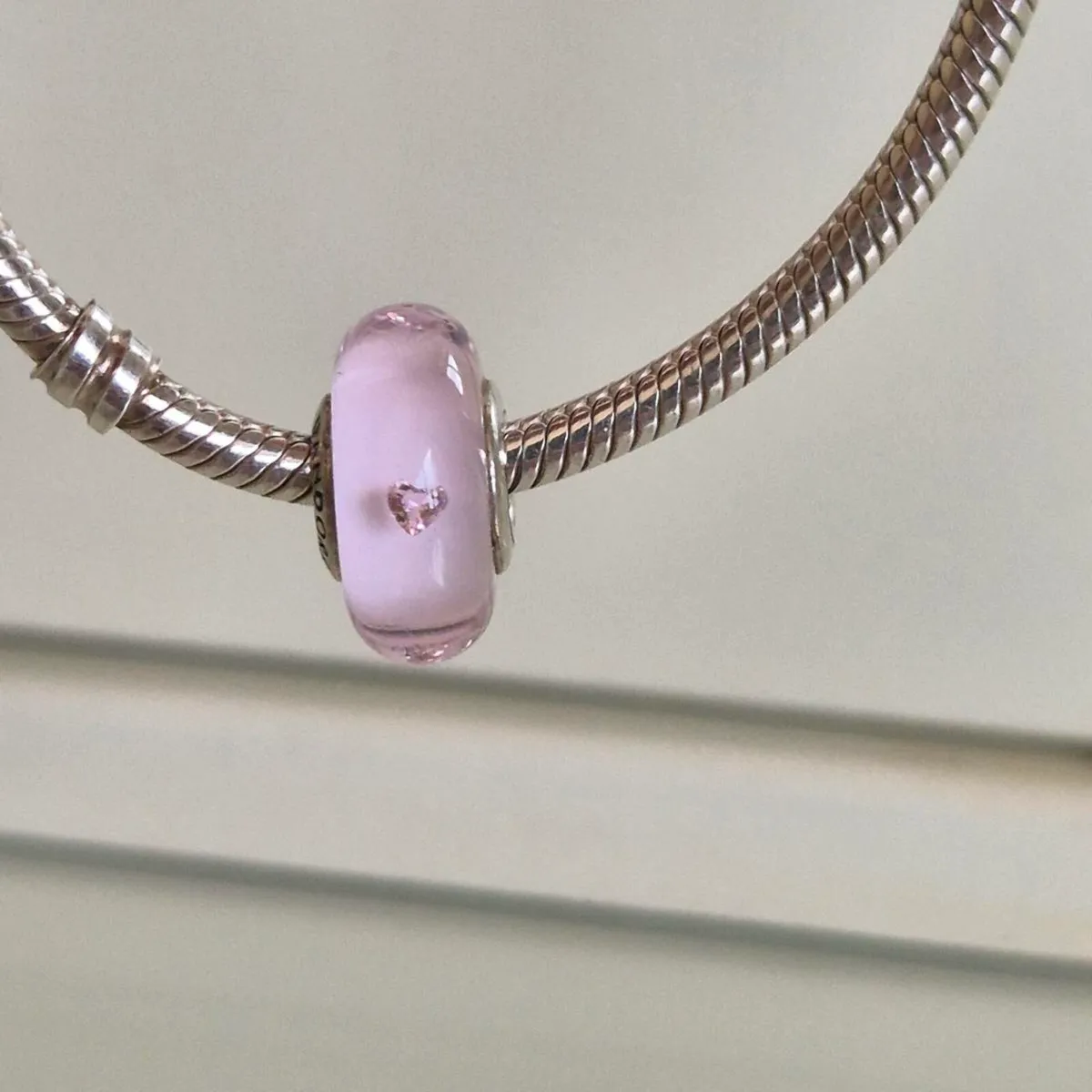 Pandora charm pink murano glass perfect condition - Image 1