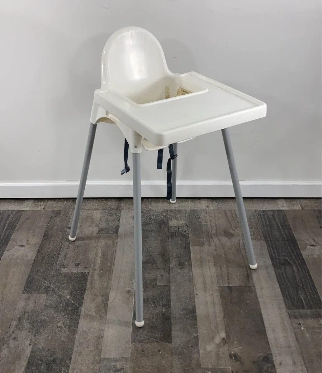 Kid feeding chair + insert pillow - Image 1