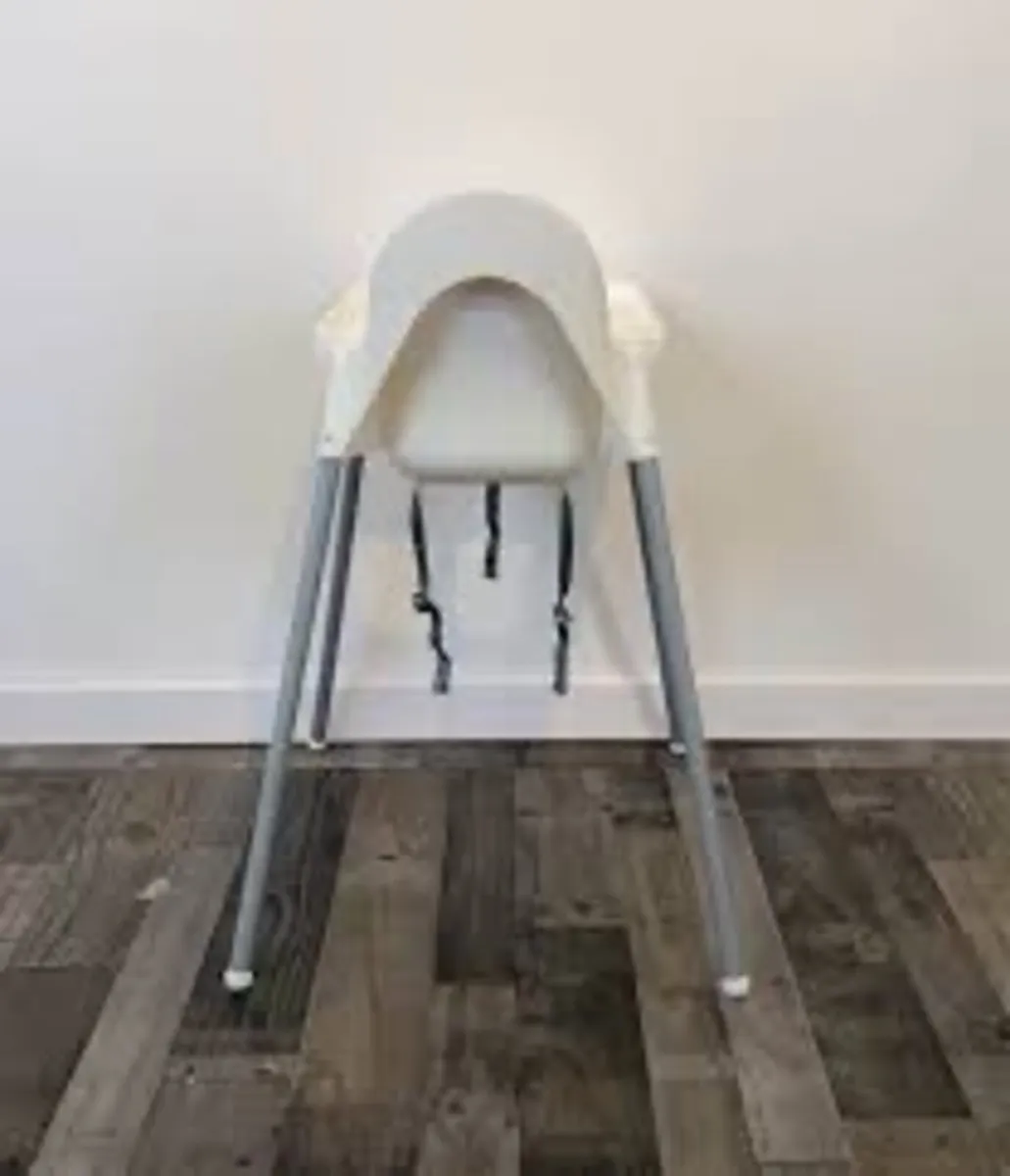 Kid feeding chair + insert pillow - Image 3