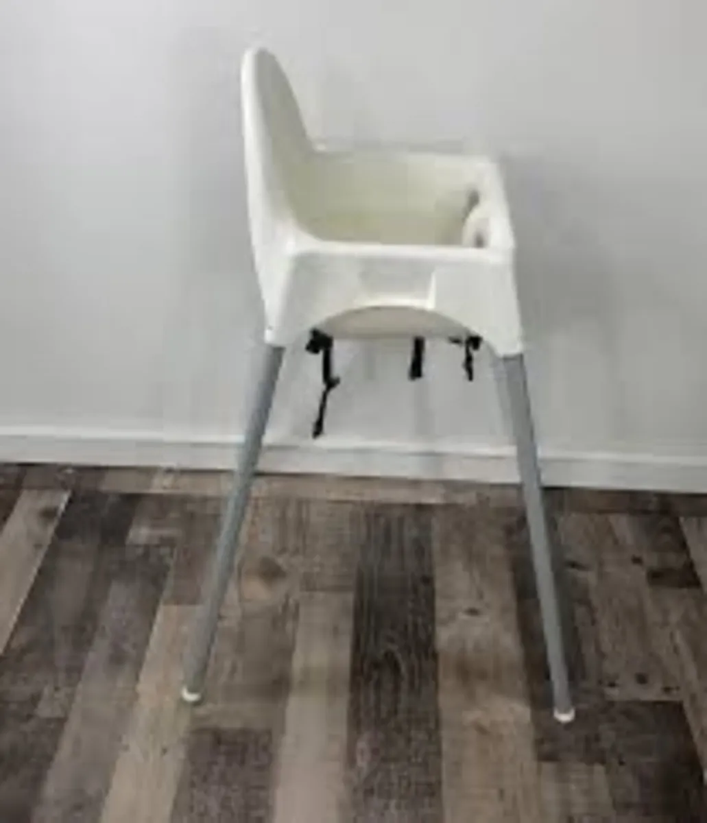 Kid feeding chair + insert pillow - Image 4