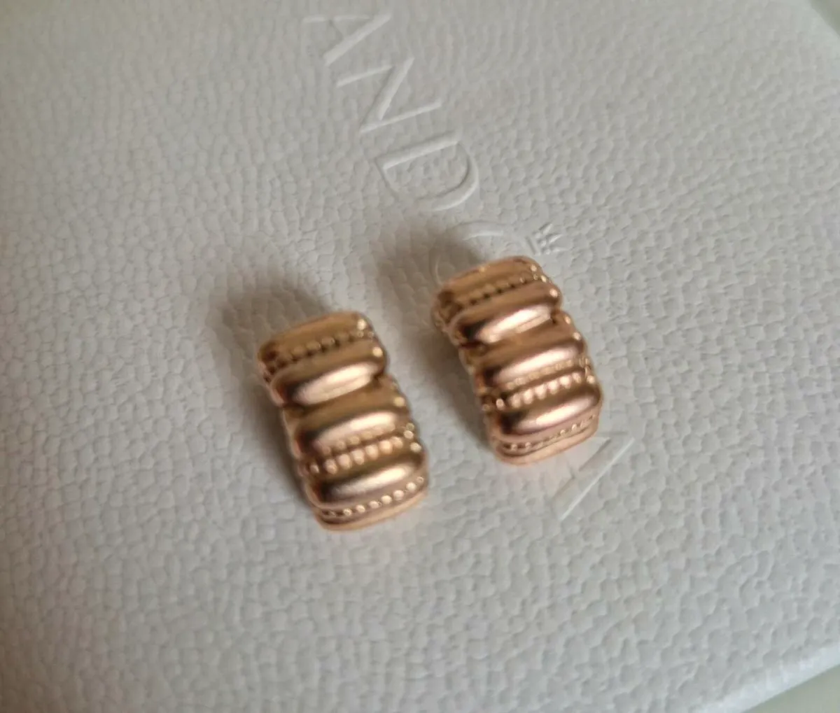 Pandora charm clips rose gold in great condition - Image 3