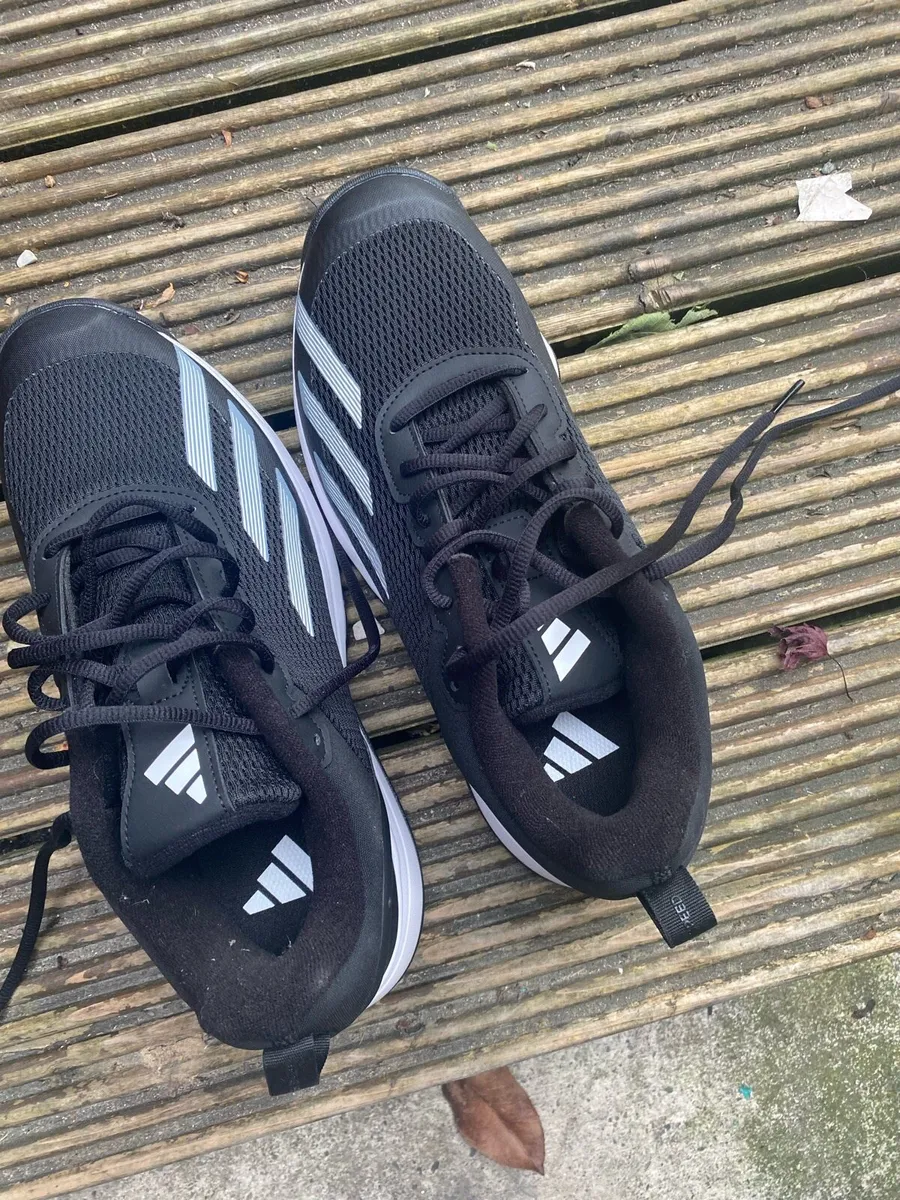 Adidas Tennis Shoes - Image 3